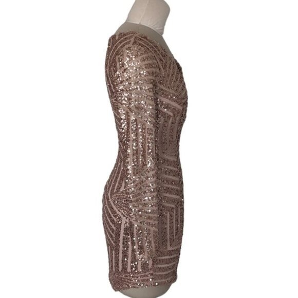 Shareen Collections Plunge Sequin Dress - Picture 2 of 5